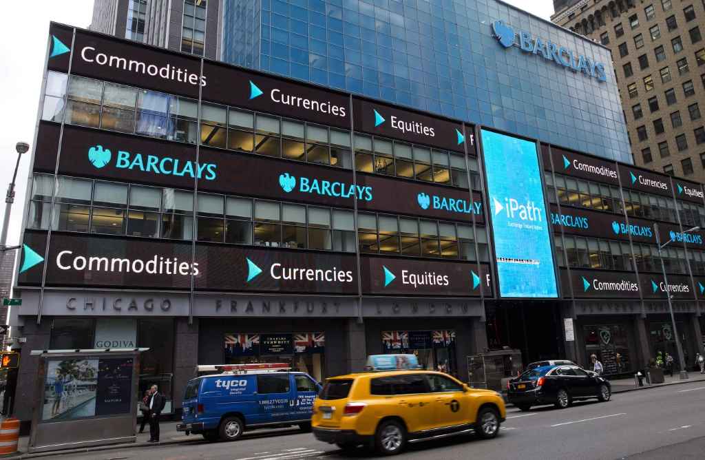 Barclays пообещал вернуть инвесторам £10 млрд