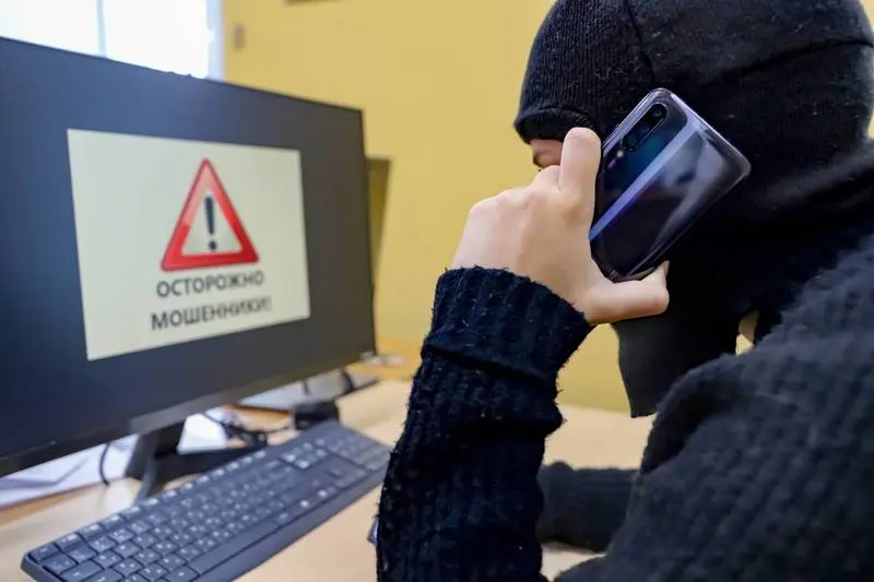 Мошенники используют ИИ и фальшивые ссылки