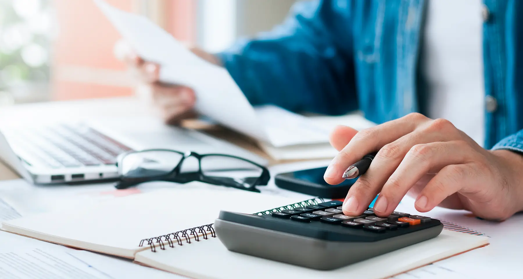 Казахстанцы тратят больше, чем зарабатывают