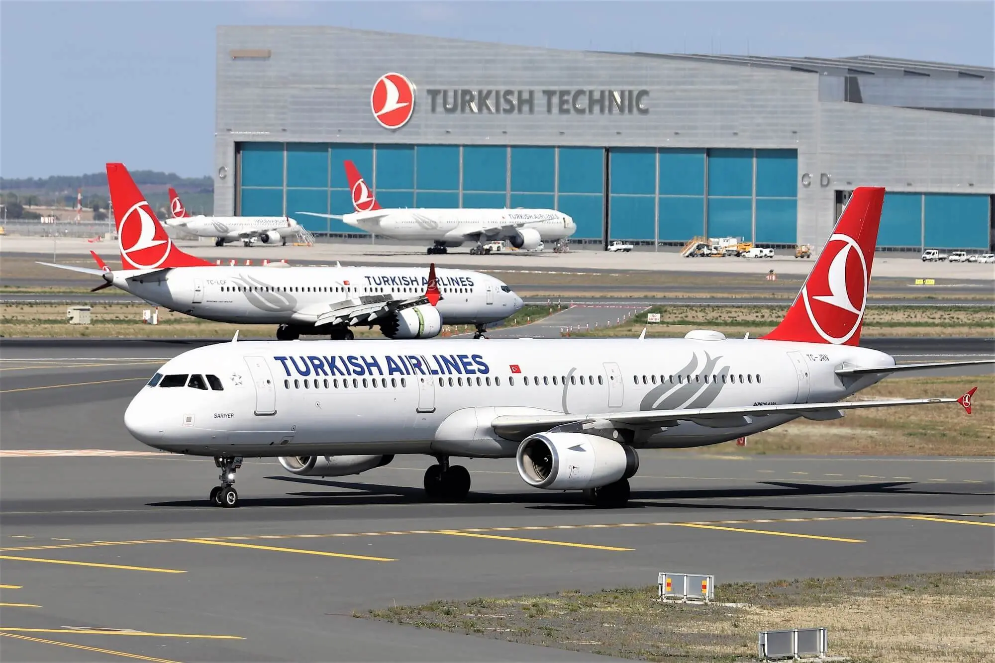 Turkish Airlines ввели штраф за раннее вставание с места на посадке