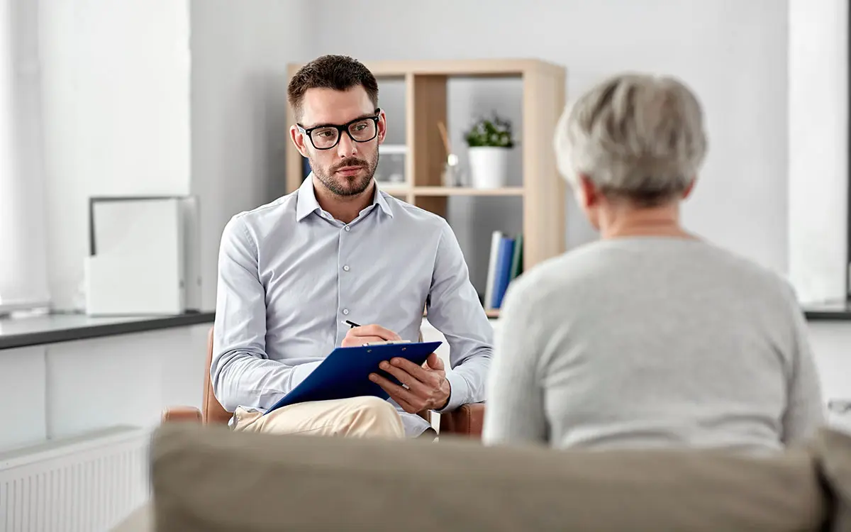 Психологов в Казахстане хотят штрафовать за нарушение порядка оказания помощи