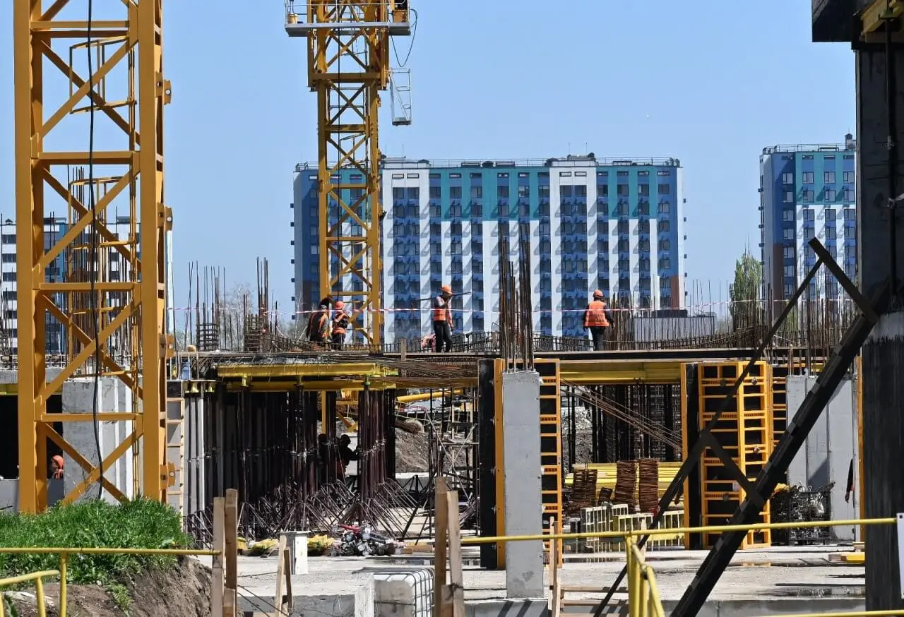 Доля Алматы в экономике страны составляет около 20% – эксперт