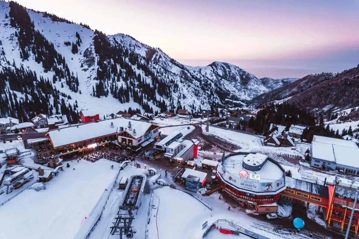 Bloomberg включил Казахстан в топ-25 лучших туристических собраний мира на 2026 год