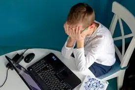 Как казахстанские дети попадают в сети аферистов