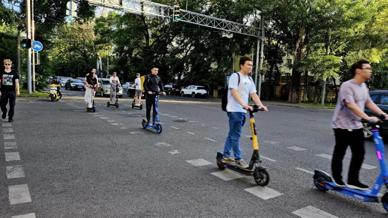 В 2025 году в Алматы зарегистрировано 386 ДТП с участием электросамокатов