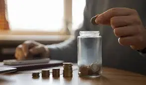 В Казахстане реальные зарплаты снизились несмотря на рост экономики