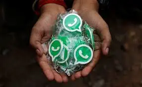 WhatsApp тестирует ИИ-ассистента для помощи в написании сообщений