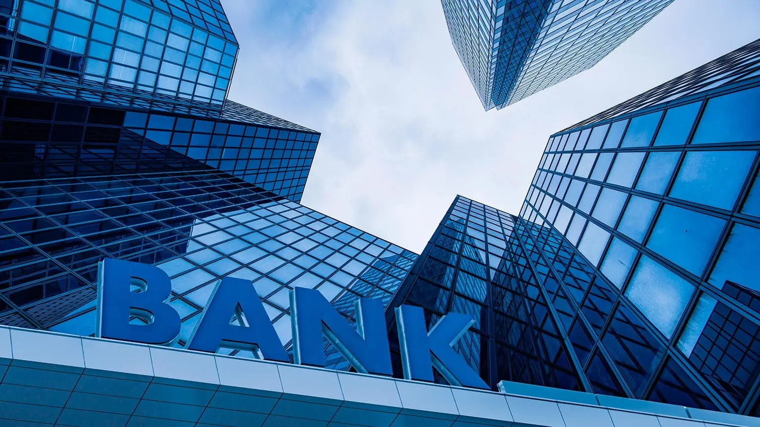 Ким выкупил пакет Есенова в Alatau City Bank