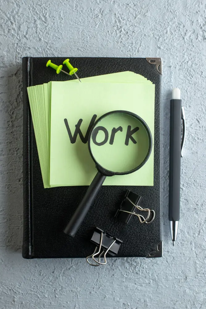 Зимняя рефлексия: почему казахстанцы после праздников задумываются о смене работы