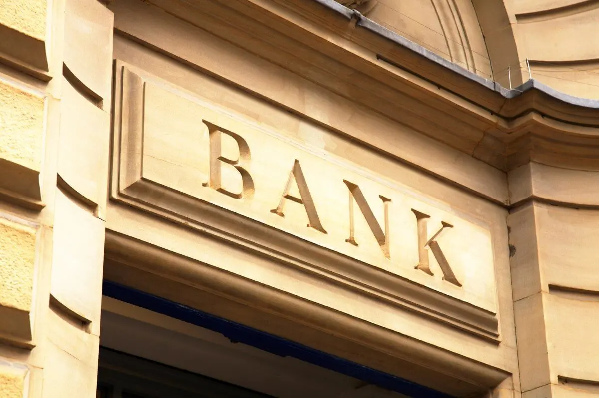Банки Казахстана показывают медленный рост кредитов и депозитов