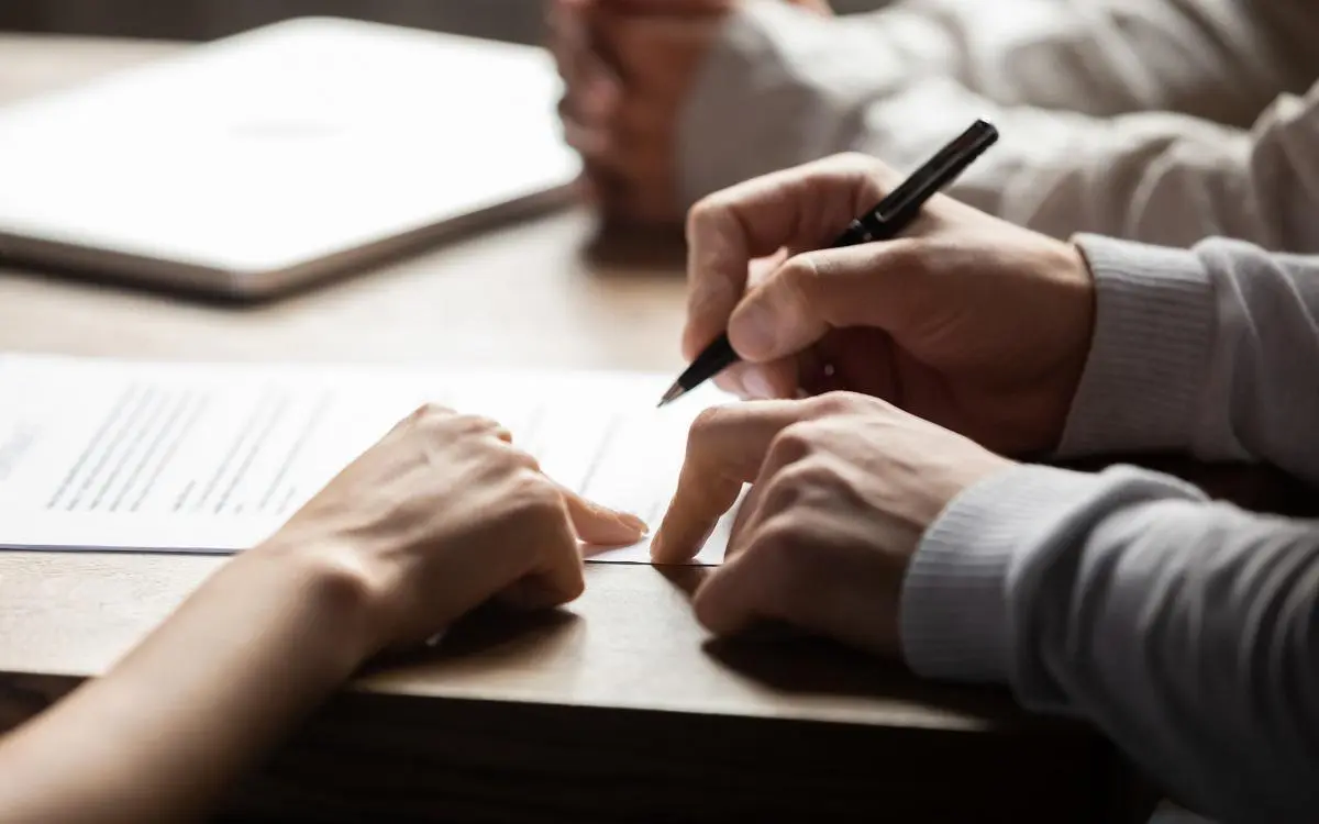 Объем кредитов, переданных коллекторам, вырос до 370 млрд тенге